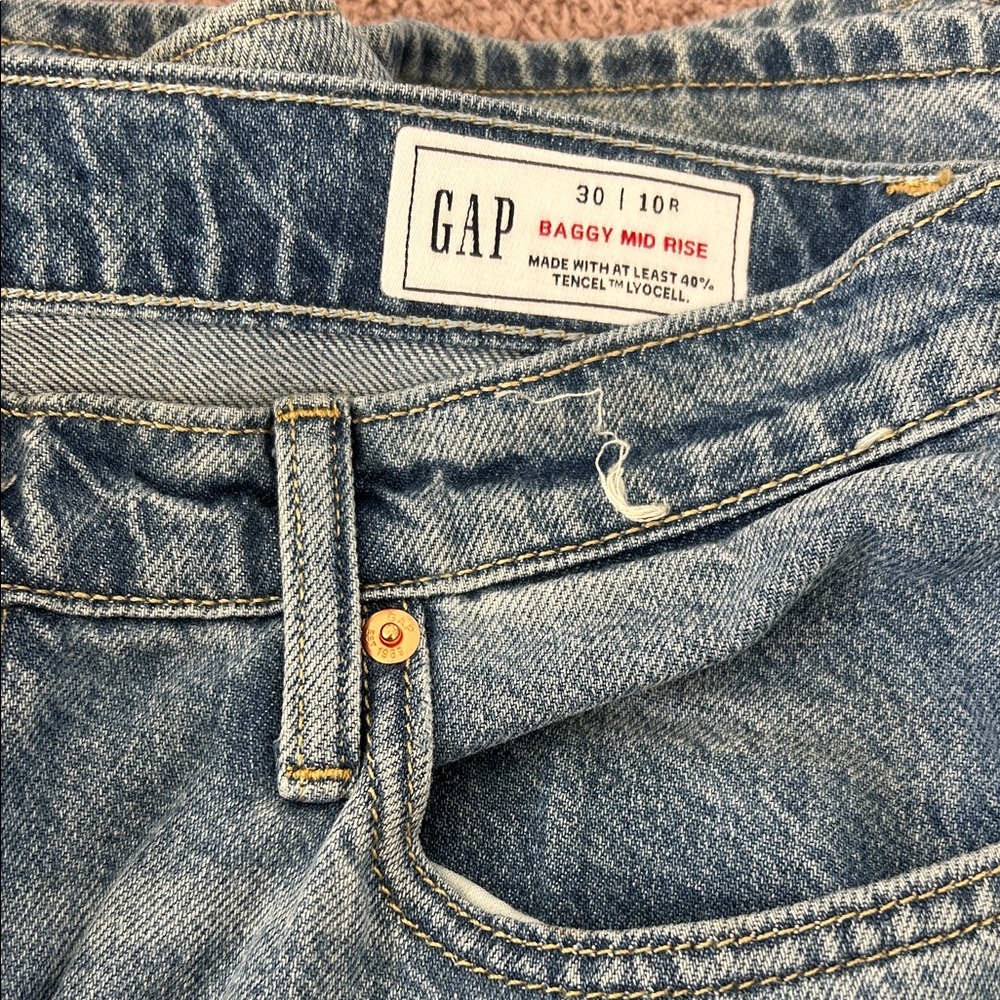 GAP baggy mid rise jean